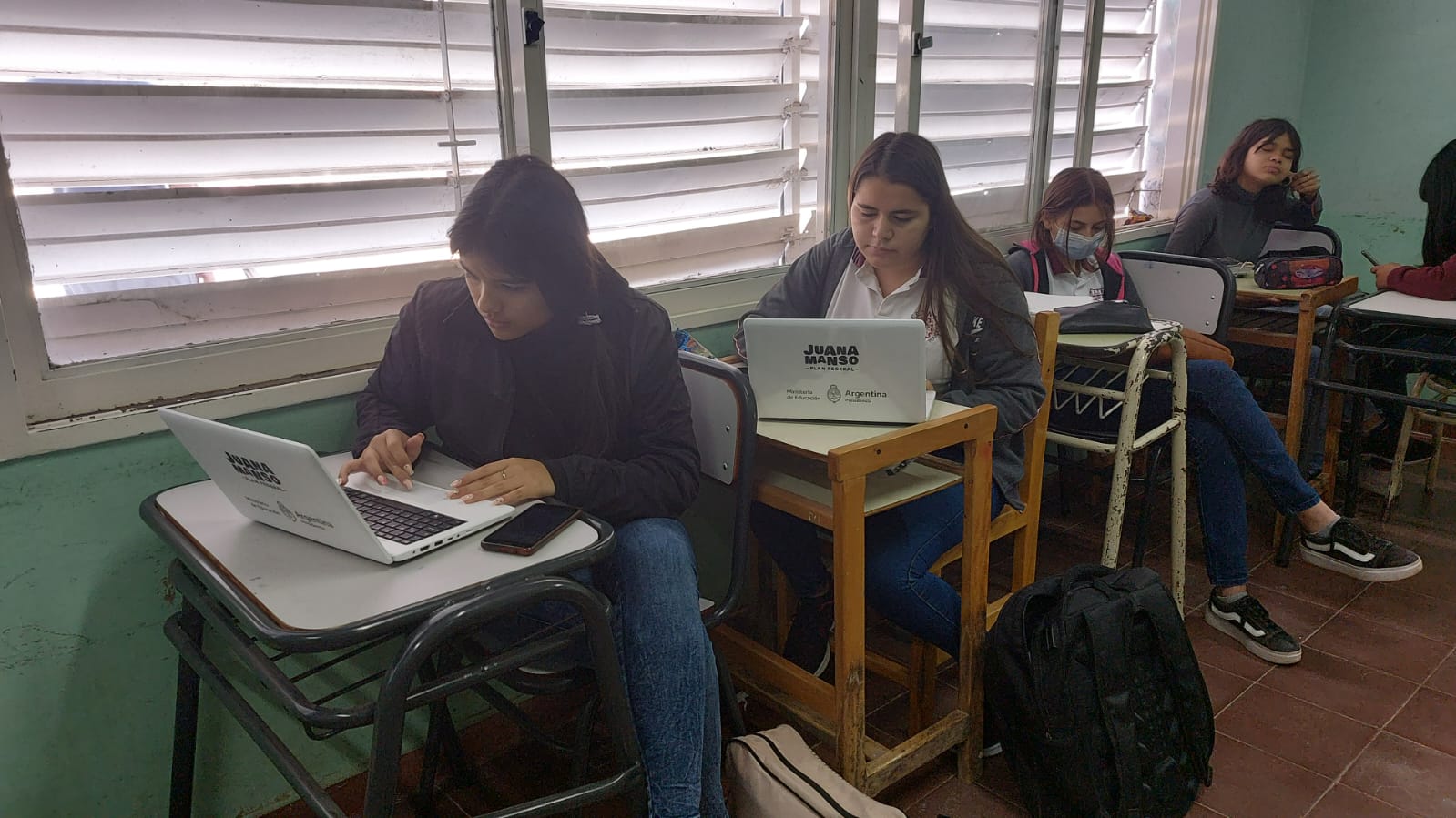 Buenas, clase de matemática, utilizando geogebra.