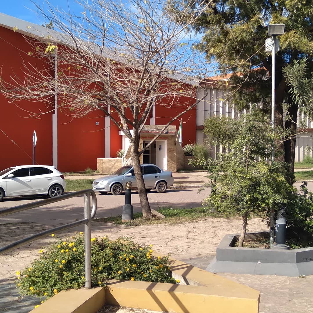 Frente de Biblioteca, visto de Plaza central D.F. Sarmiento